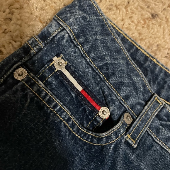 Tommy Hilfiger Jeans - Picture 5 of 9